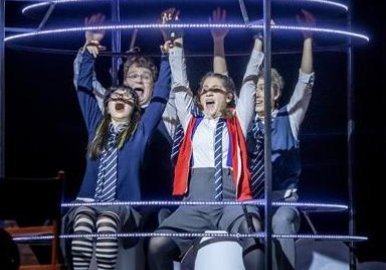 Das fliegende Klassenzimmer - Deutsche Oper am Rhein | Düsseldorf Image - © Jochen Quast